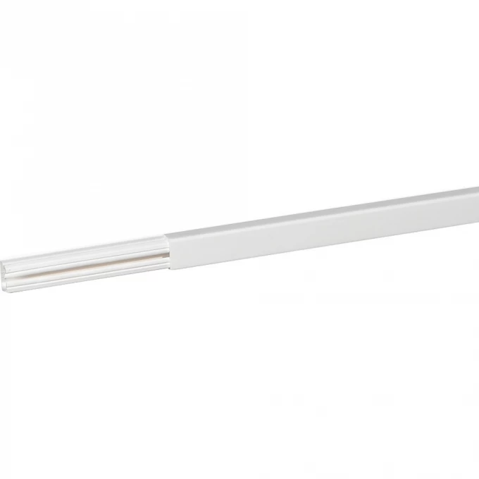 Мини-плинтус LEGRAND DLPlus 20x12,5 мм 1 отделение длина 2,1 м белый 030008